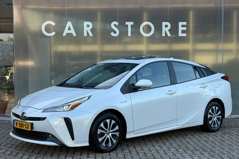 Toyota Prius (2021)