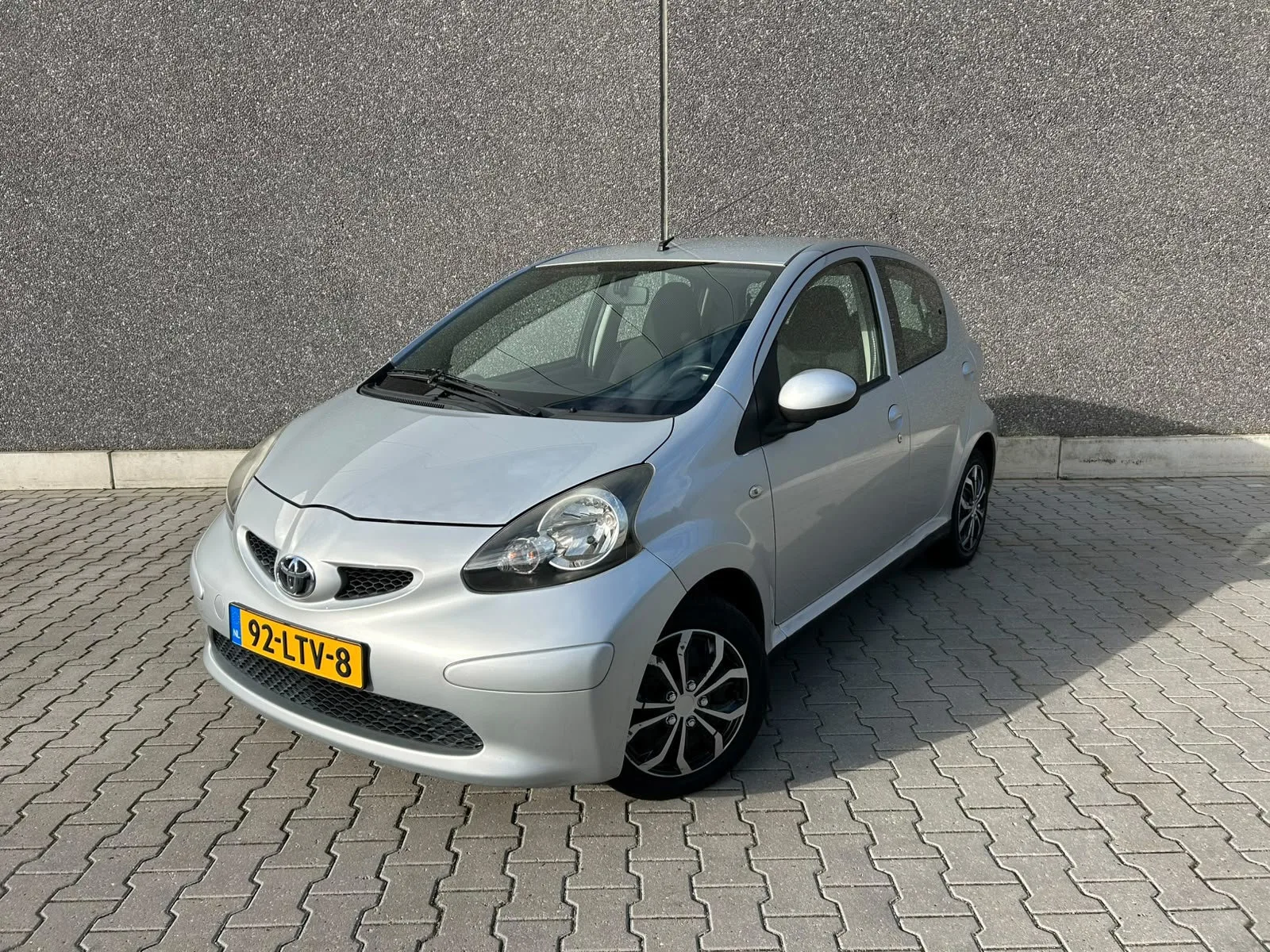 Toyota Aygo (2008) — foto 1