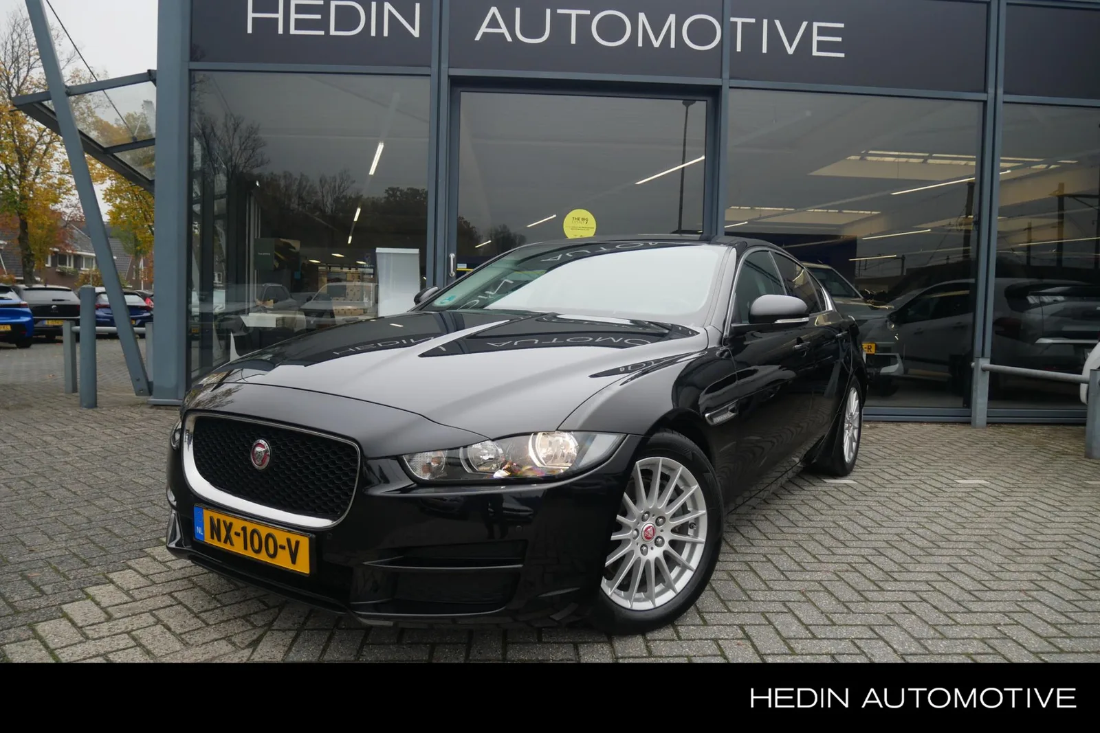 Jaguar XE (2017) — foto 1