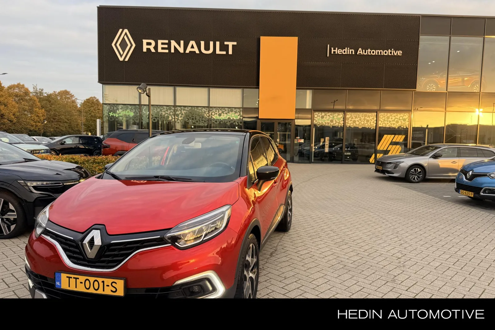 Renault Captur (2018) — foto 1