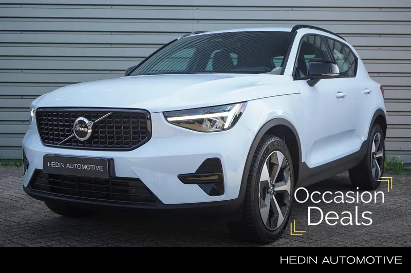 Volvo XC40 (2025)