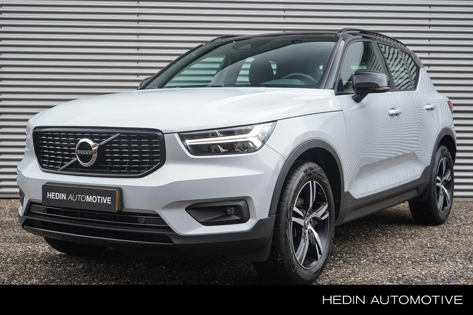 Volvo XC40 (2020) — foto 1