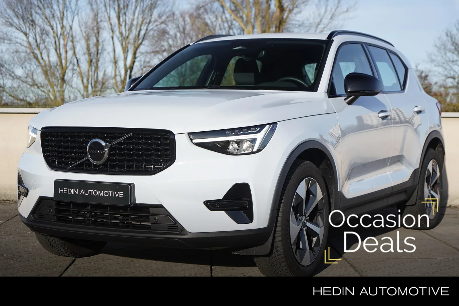 Volvo XC40 (2025) — foto 1