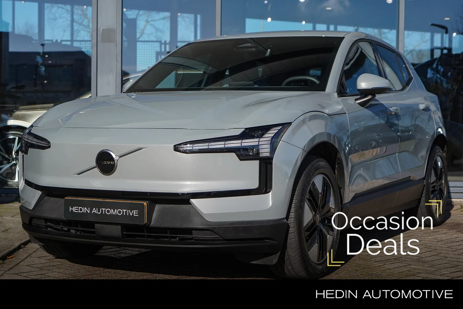 Volvo EX30 (2024) — foto 1