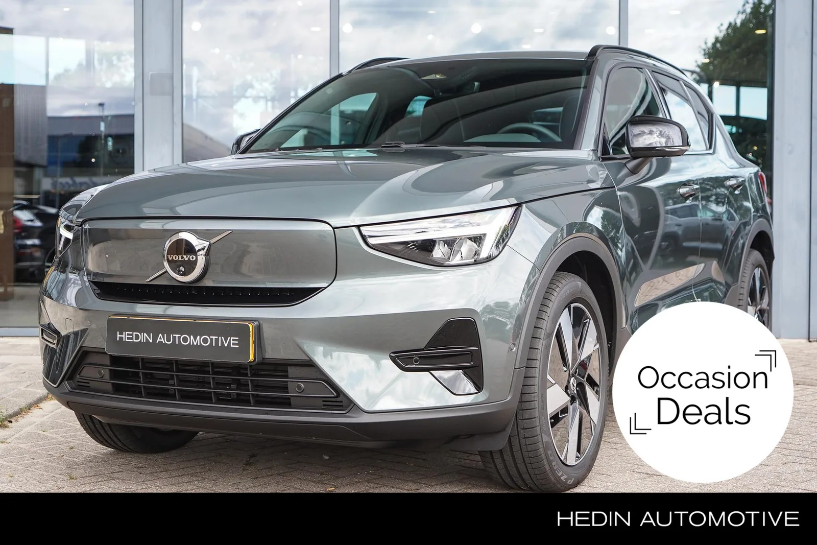 Volvo EX40 (2026) — foto 1