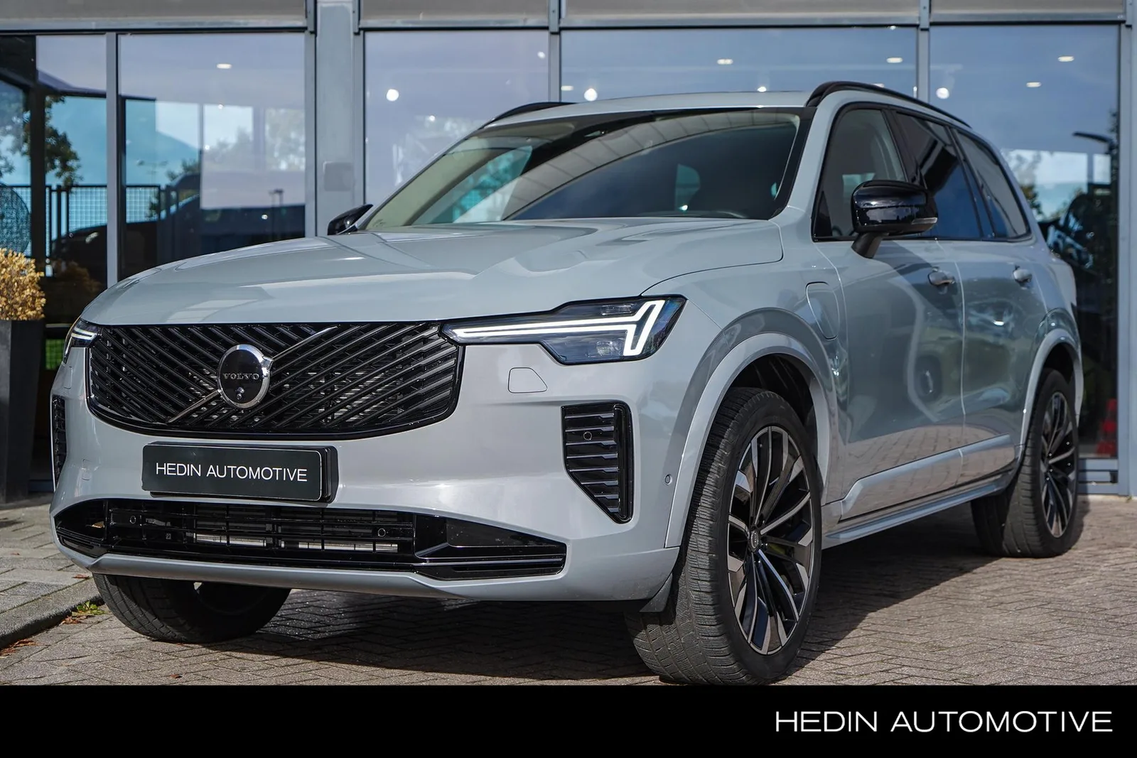 Volvo XC90 (2026) — foto 1