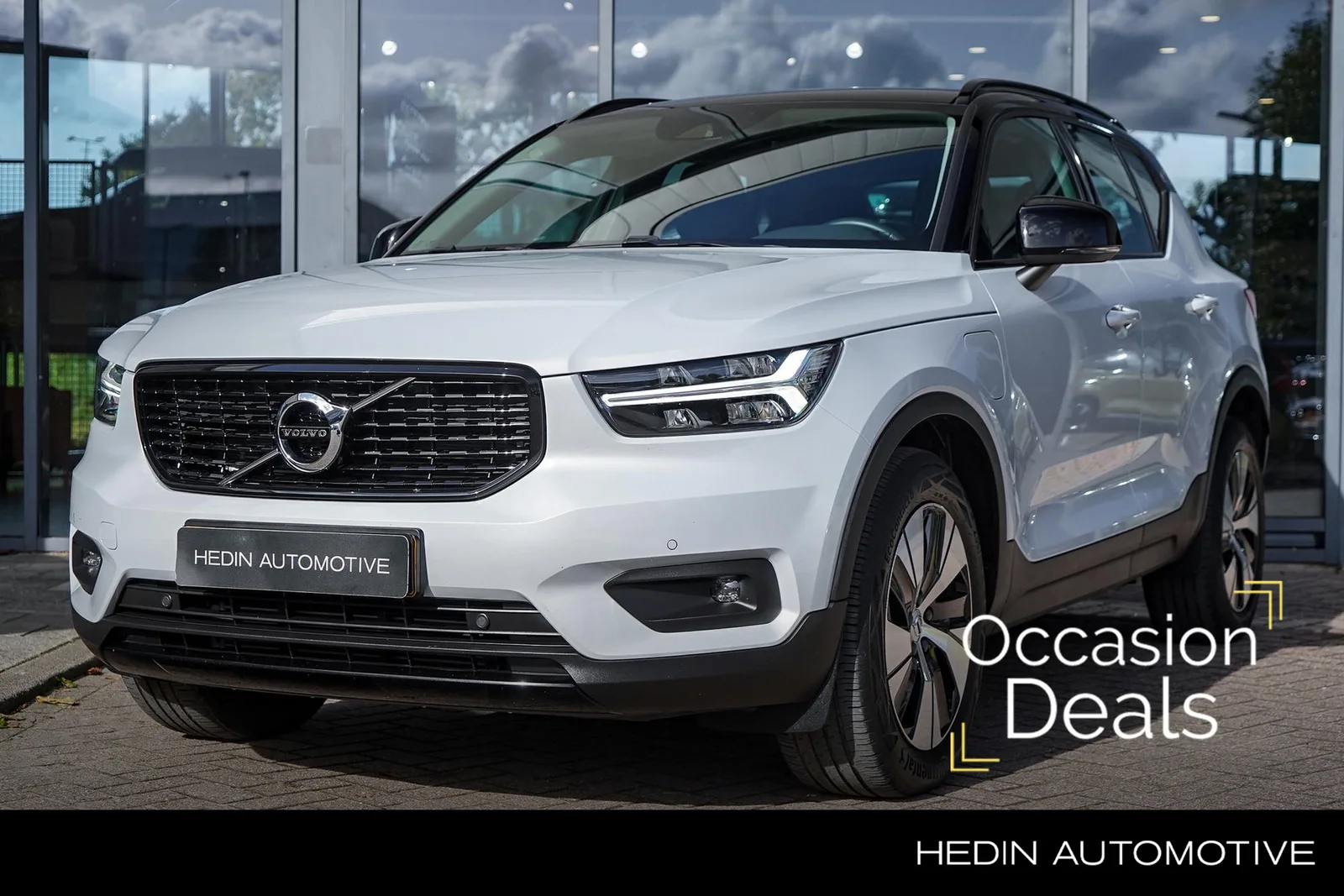 Volvo XC40 (2021) — foto 1