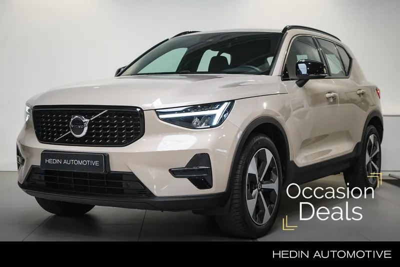 Volvo XC40 (2025)