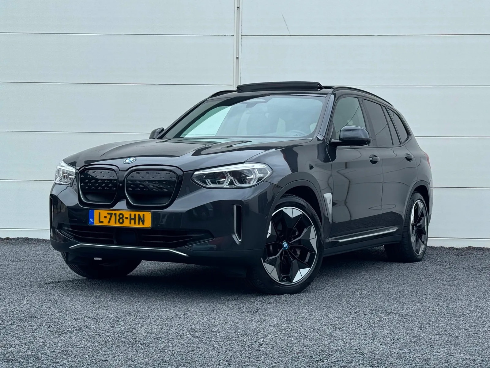 BMW iX3 (2021) — foto 1