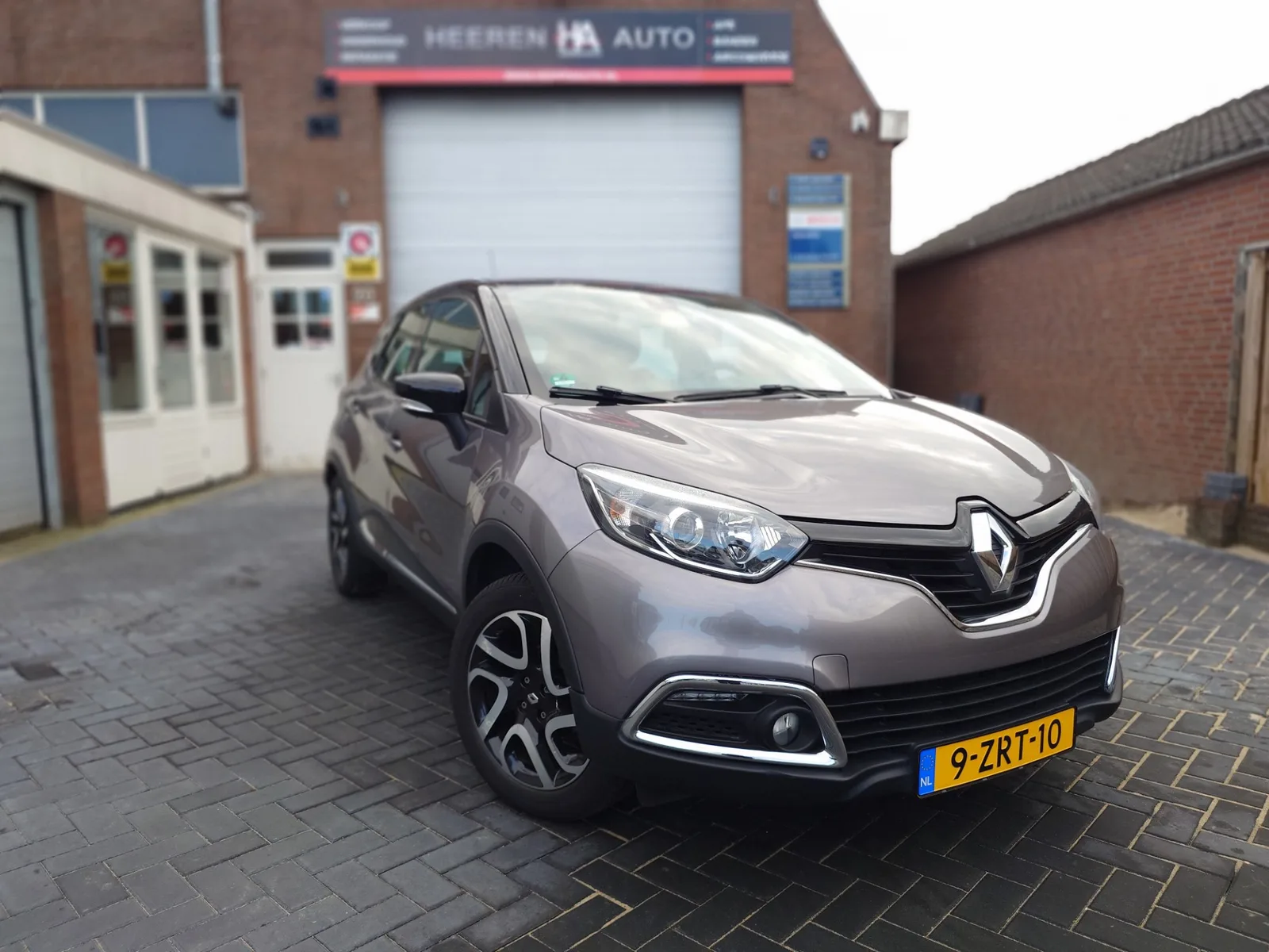 Renault Captur (2015) — foto 1