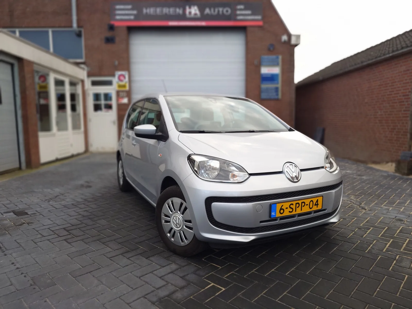Volkswagen Up! (2013) — foto 1