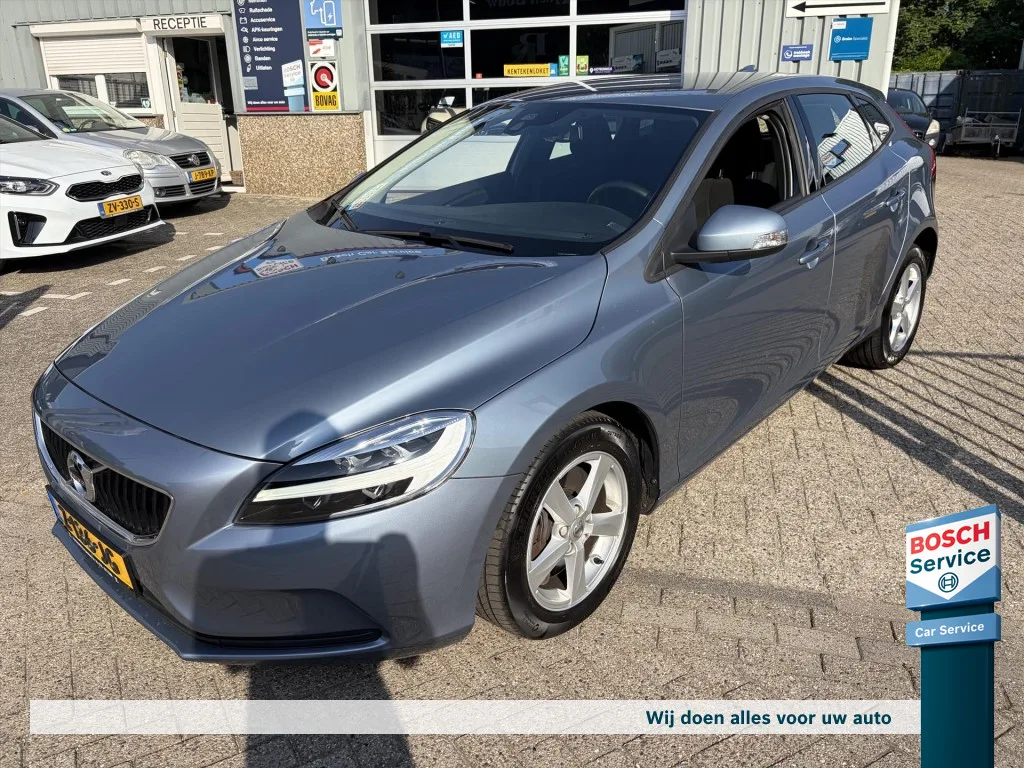 Volvo V40 (2018) — foto 1