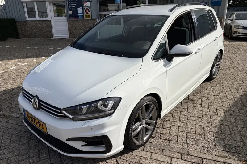 Volkswagen Golf Sportsvan (2017)