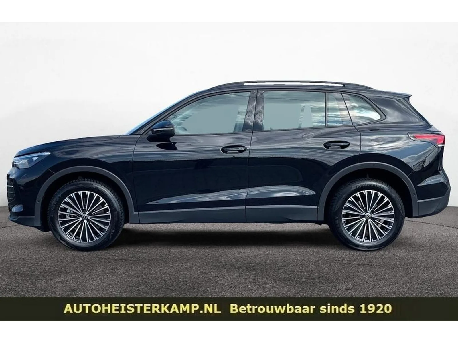 Volkswagen Tiguan (2024) — foto 1