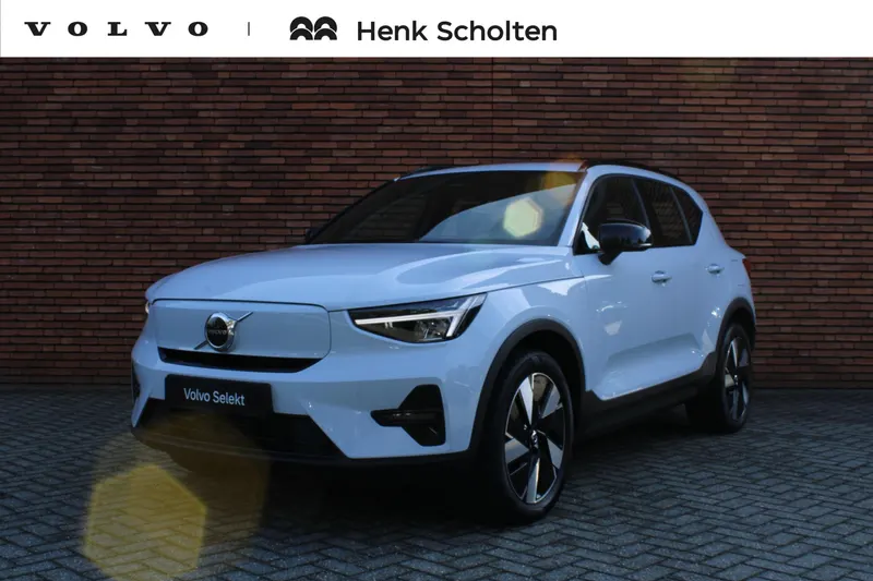 Volvo EX40 (2025)