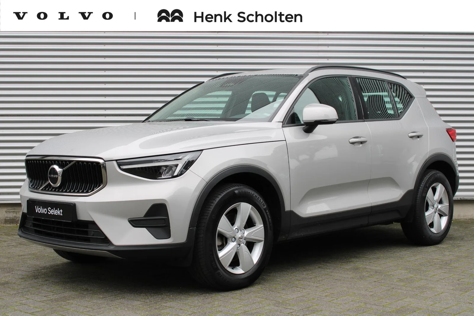 Volvo XC40 (2024) — foto 1