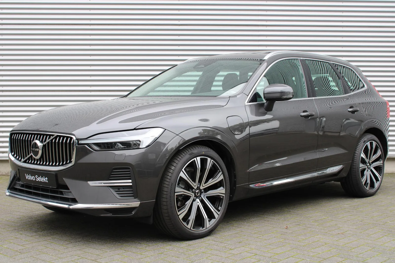 Volvo XC60 (2023) — foto 1