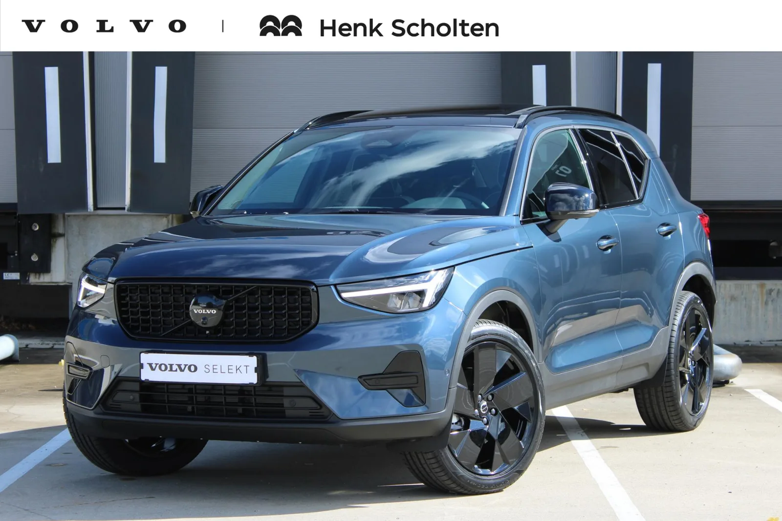 Volvo XC40 (2025) — foto 1