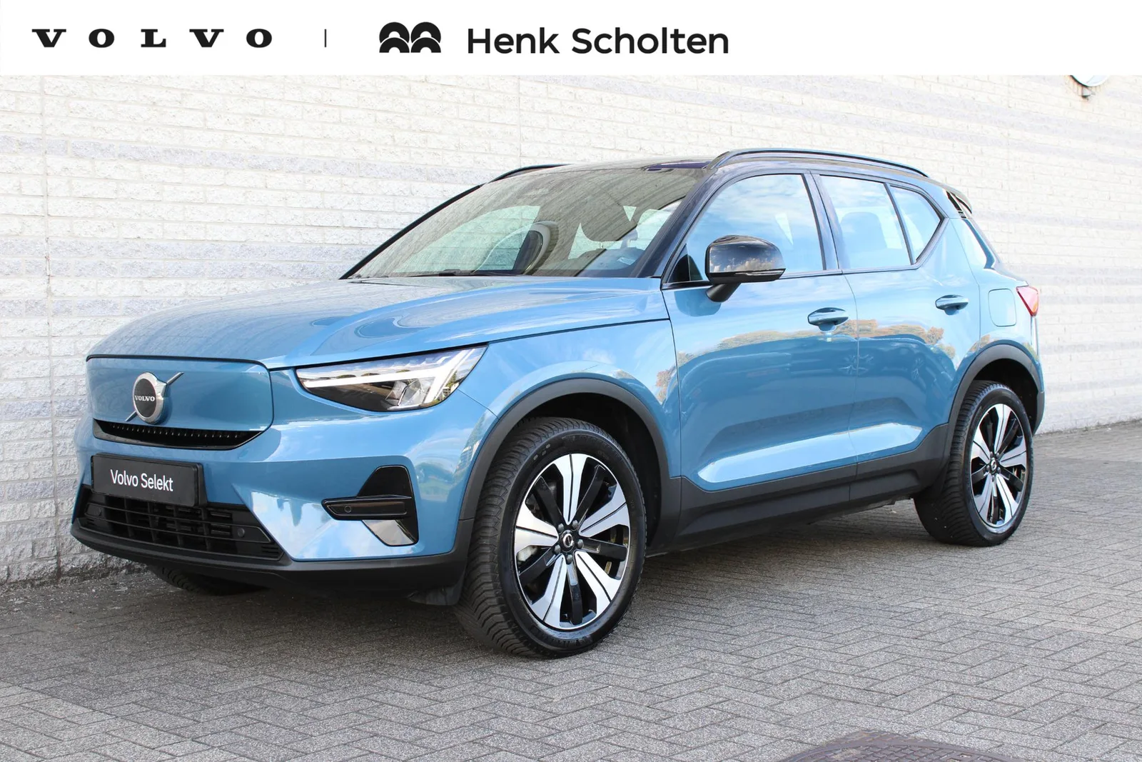 Volvo XC40 (2023) — foto 1