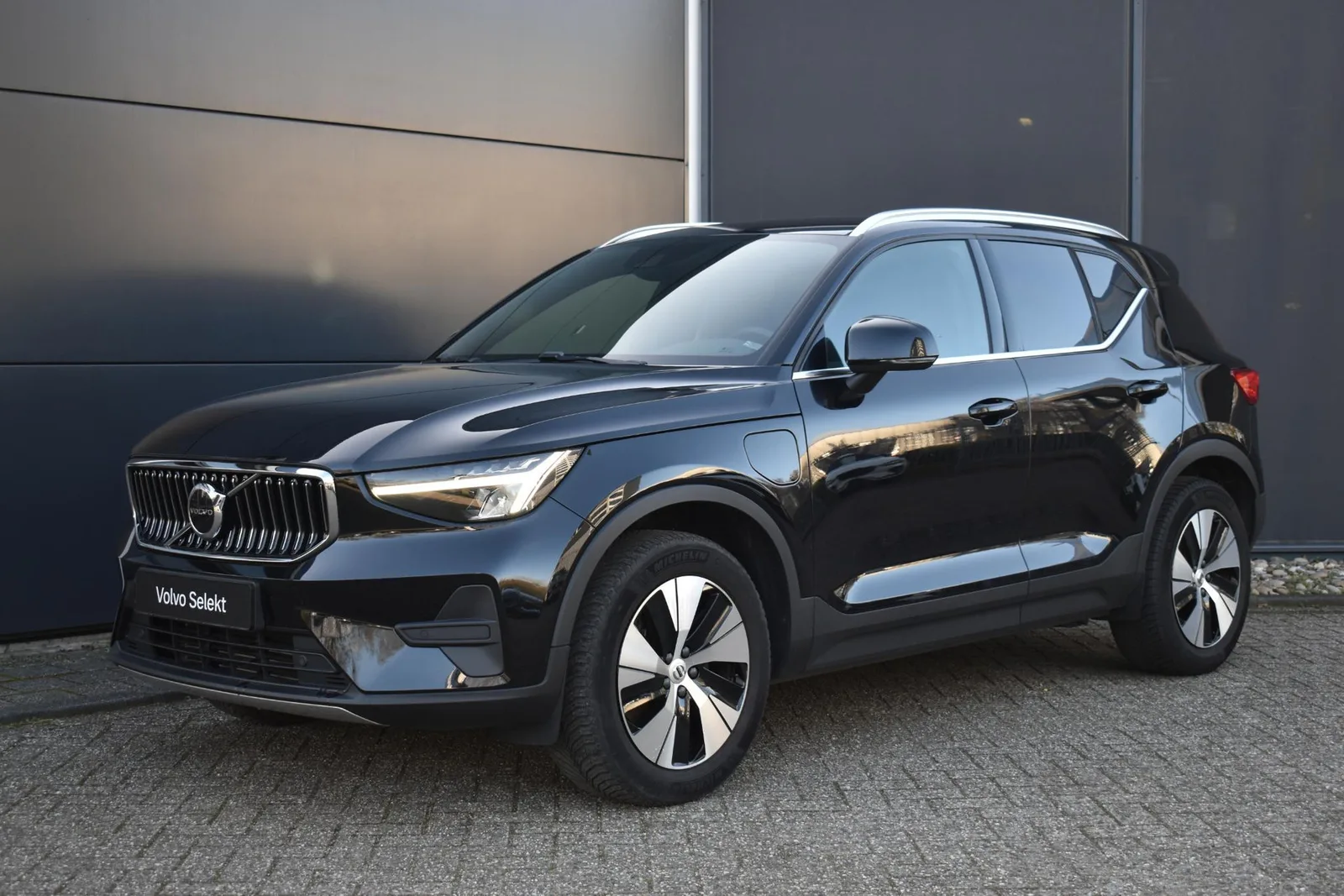 Volvo XC40 (2023) — foto 1