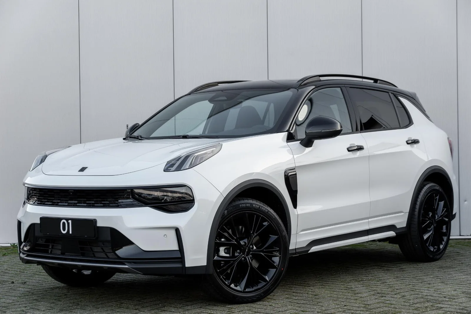Lynk & Co 01 (2026) — foto 1