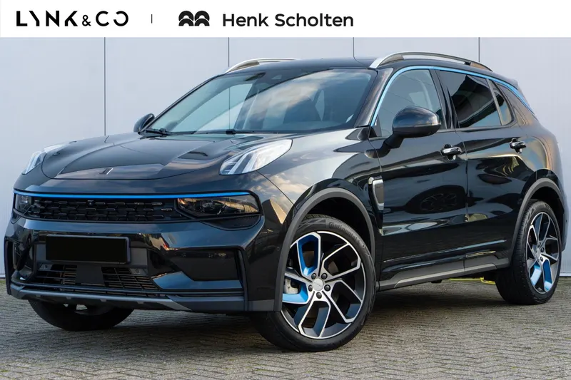 Lynk & Co 01 (2023)