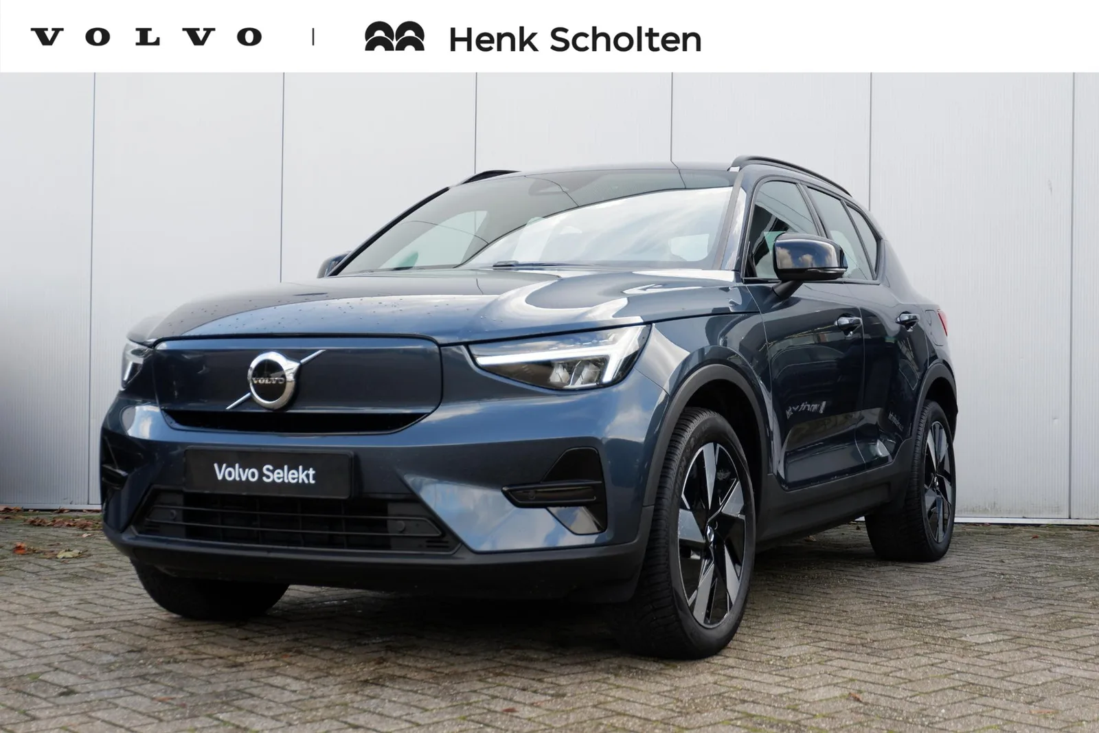 Volvo EX40 (2025) — foto 1