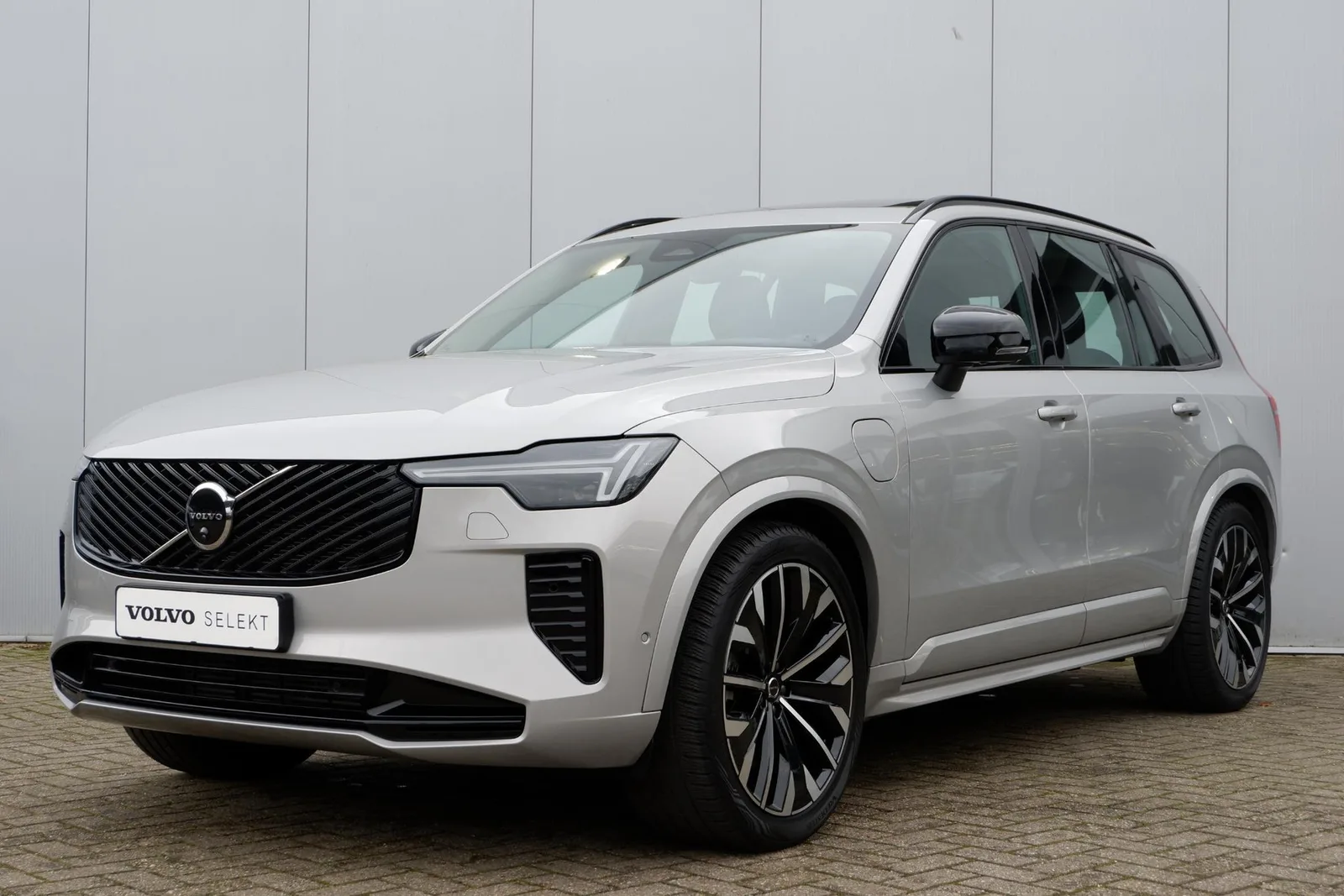 Volvo XC90 (2025) — foto 1