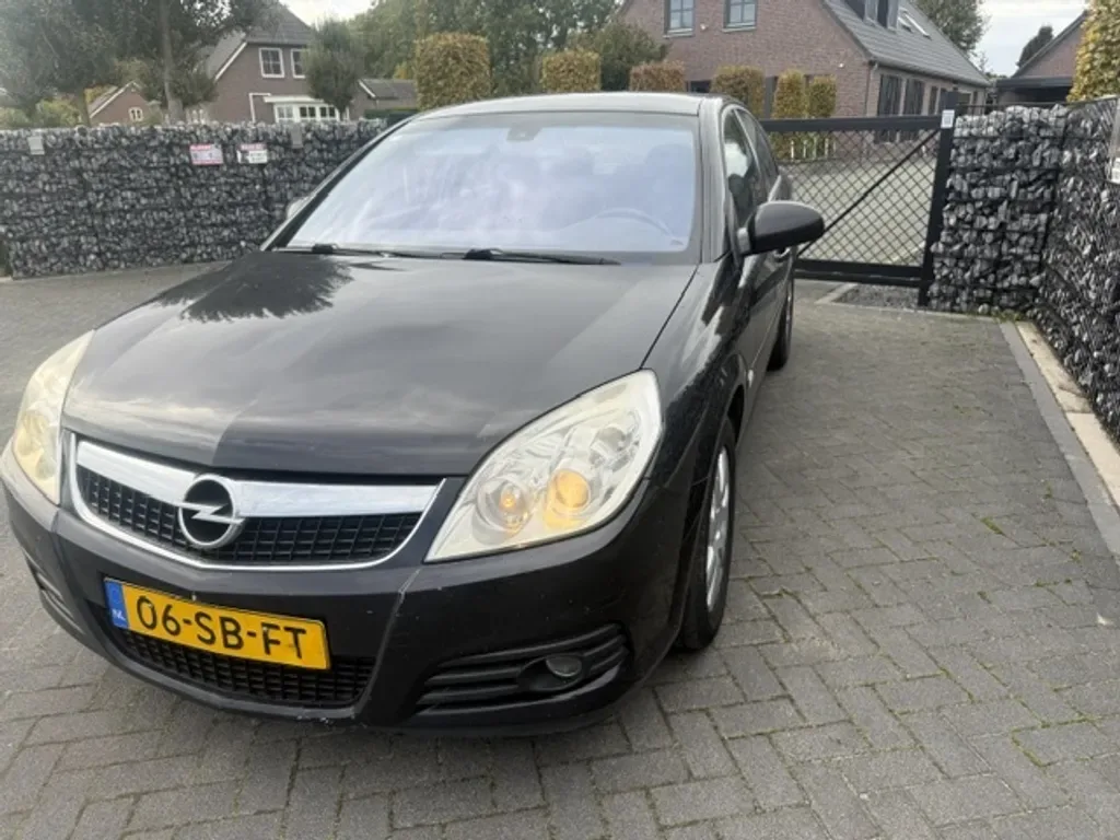 Opel Vectra (2005) — foto 1