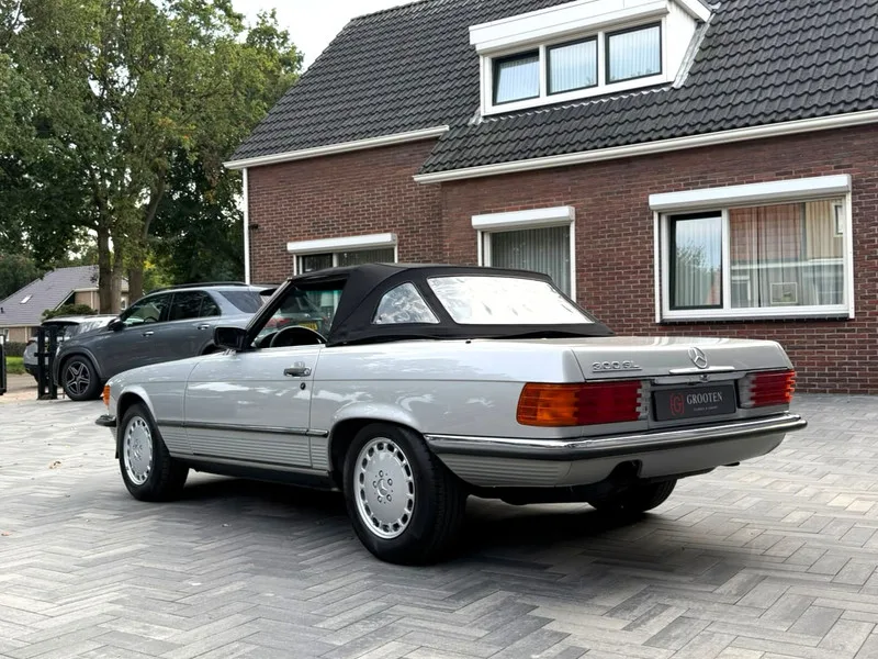 Mercedes-Benz SL-Klasse (1987) — foto 1