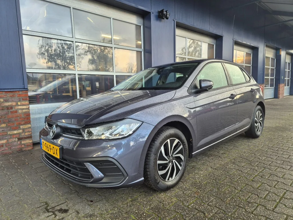 Volkswagen Polo (2023) — foto 1