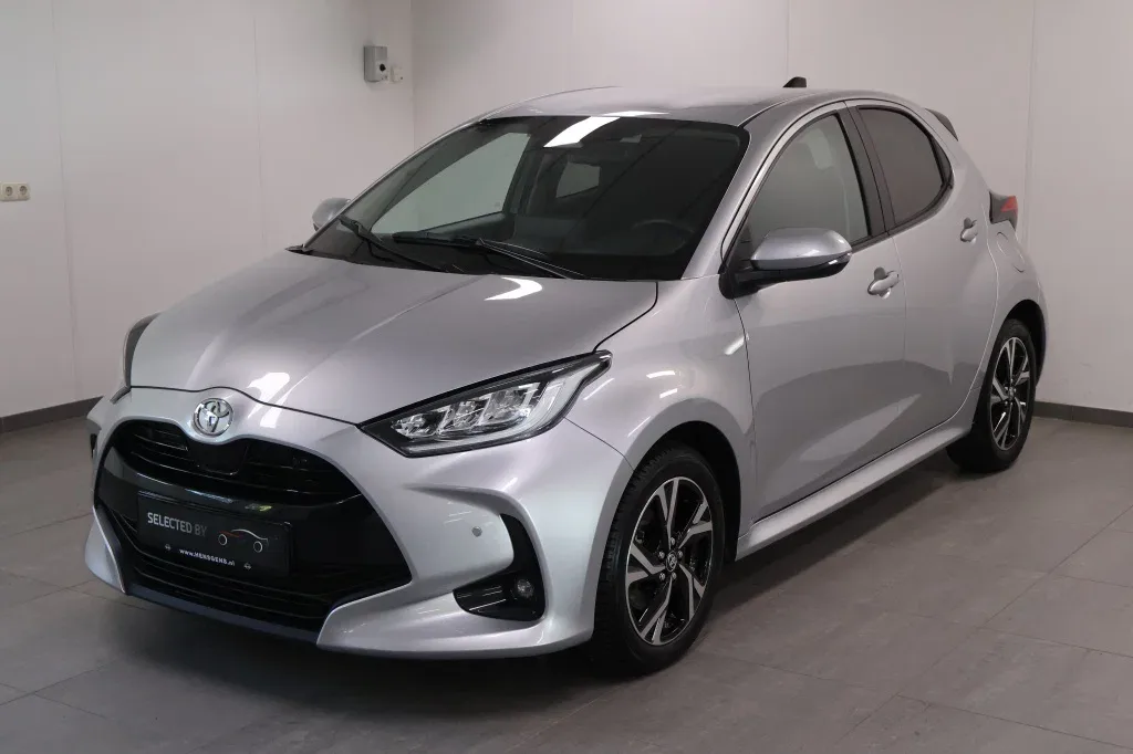 Toyota Yaris (2025) — foto 1