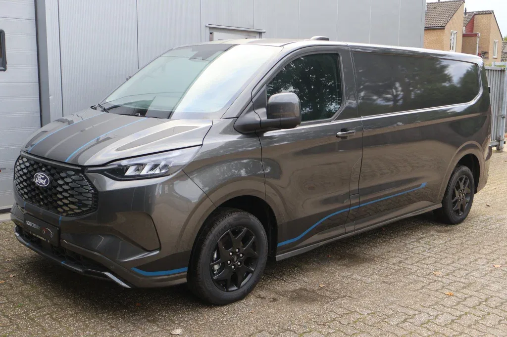Ford E-Transit Custom (2026) — foto 1