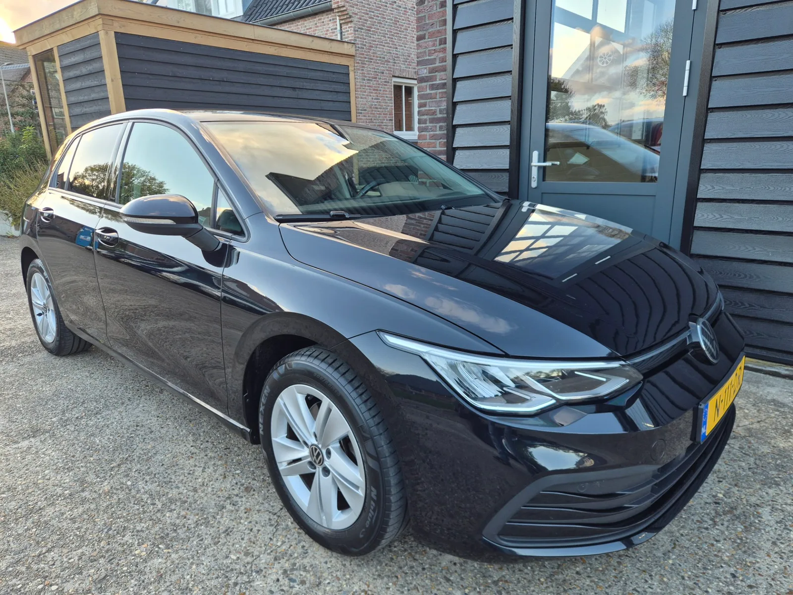 Volkswagen Golf (2021) — foto 1
