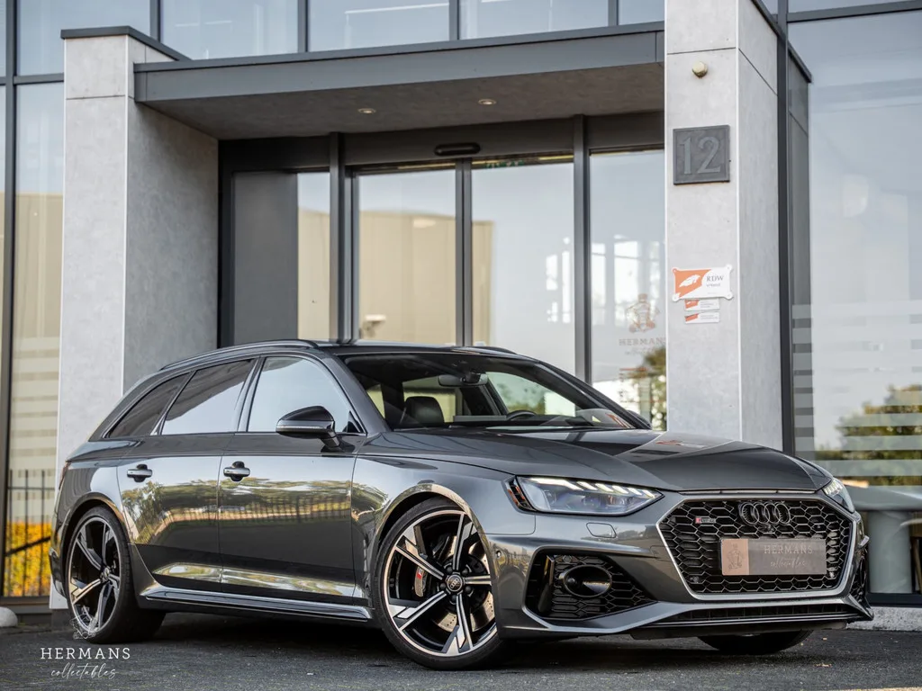 Audi A4 (2023) — foto 1