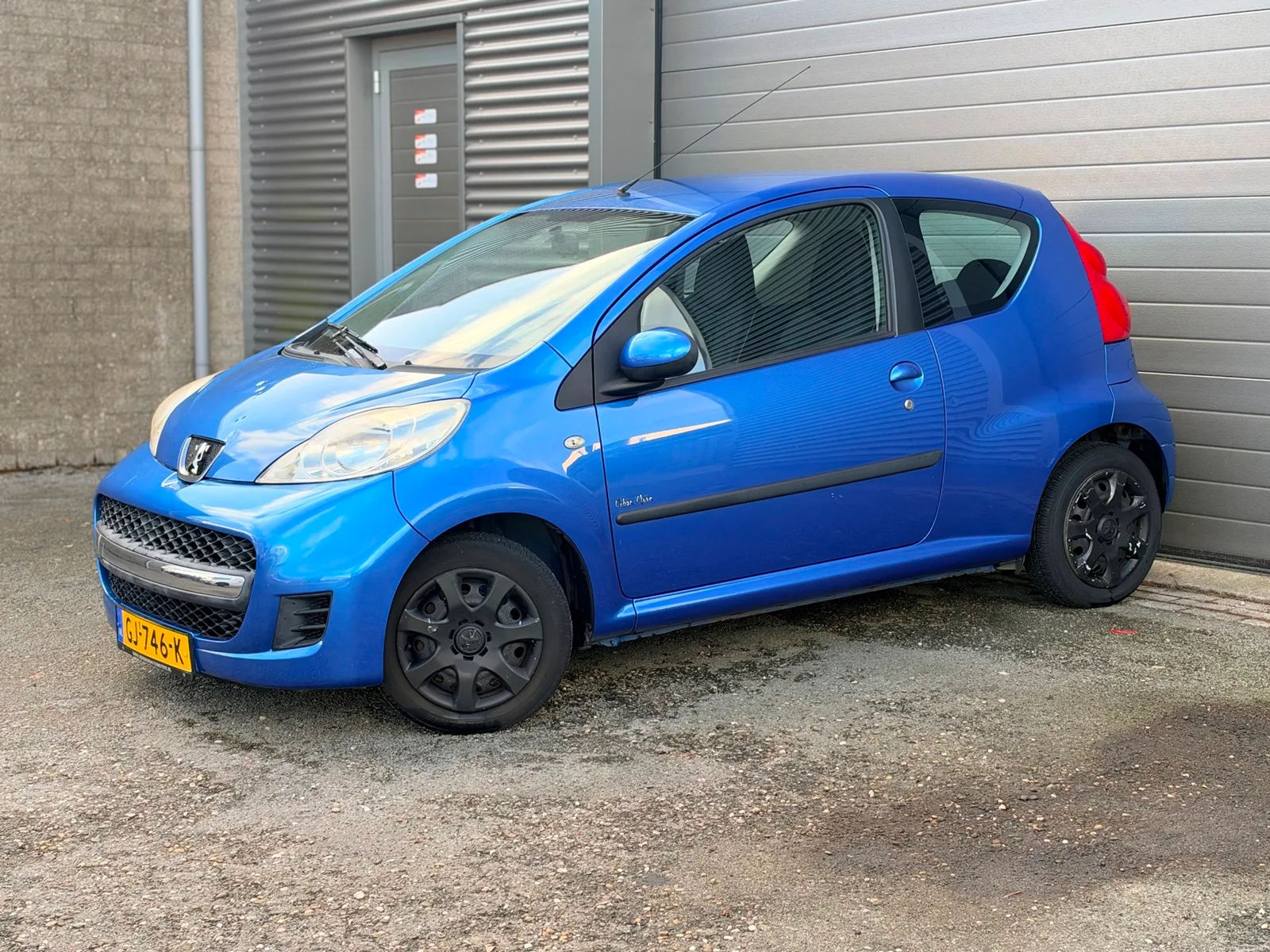 Peugeot 107 (2011) — foto 1