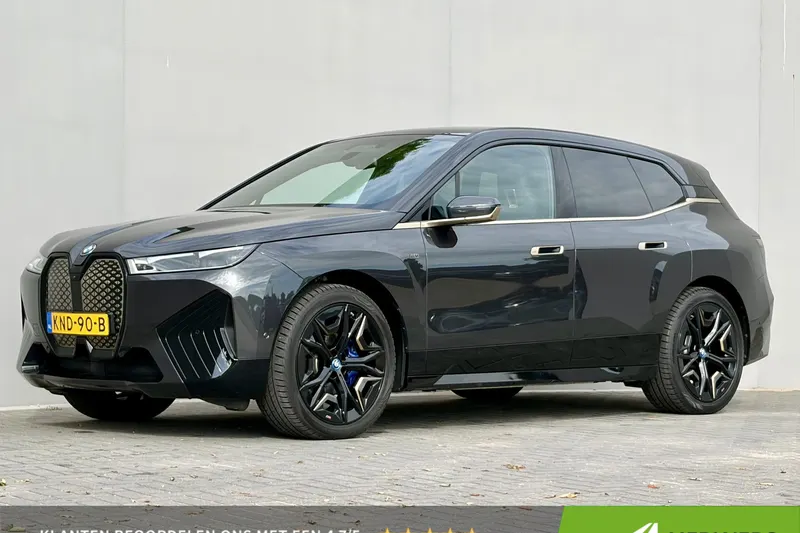 BMW iX (2023)