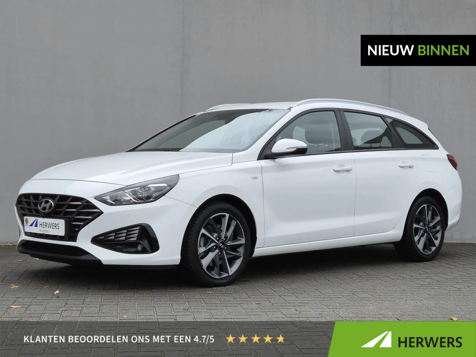 Hyundai i30 (2023) — foto 1