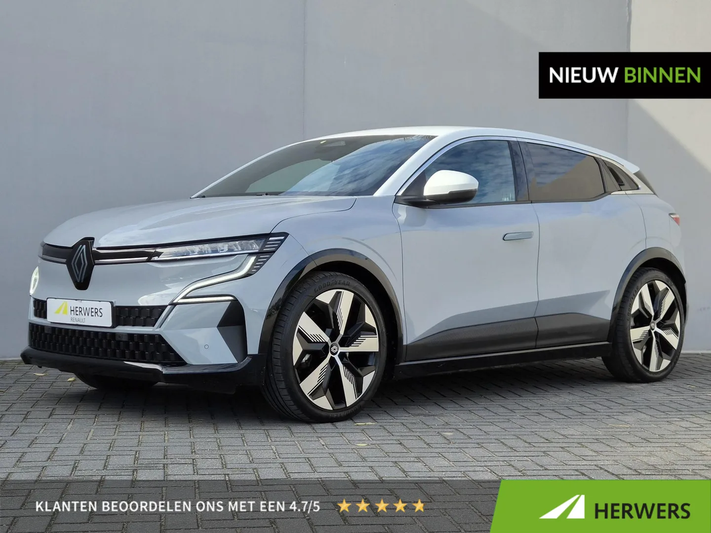 Renault Mégane E-Tech (2023) — foto 1