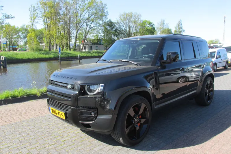 Land Rover Defender (2020)