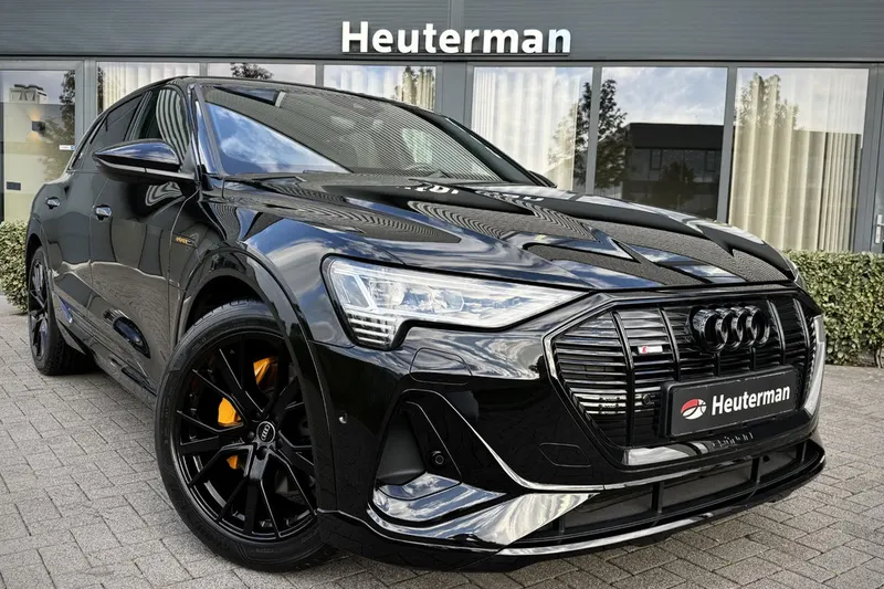 Audi e-tron (2023)