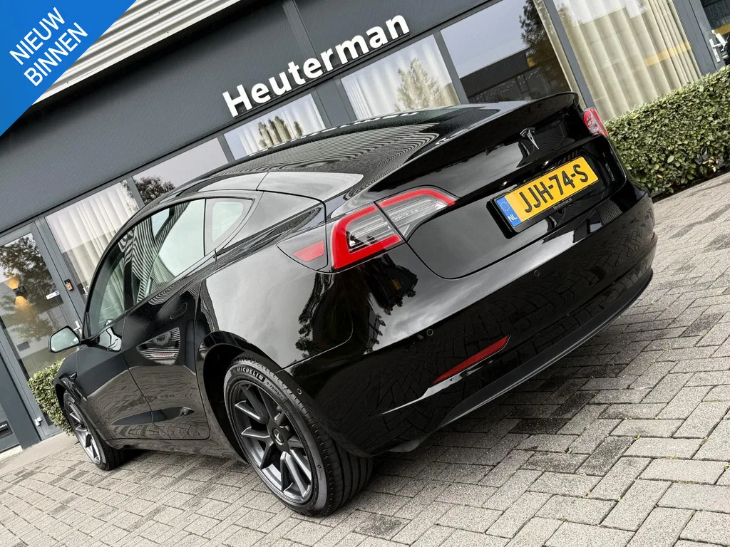 Tesla Model 3 (2021) — foto 1