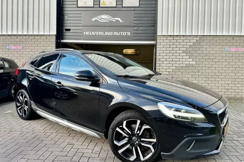 Volvo V40 Cross Country (2018)