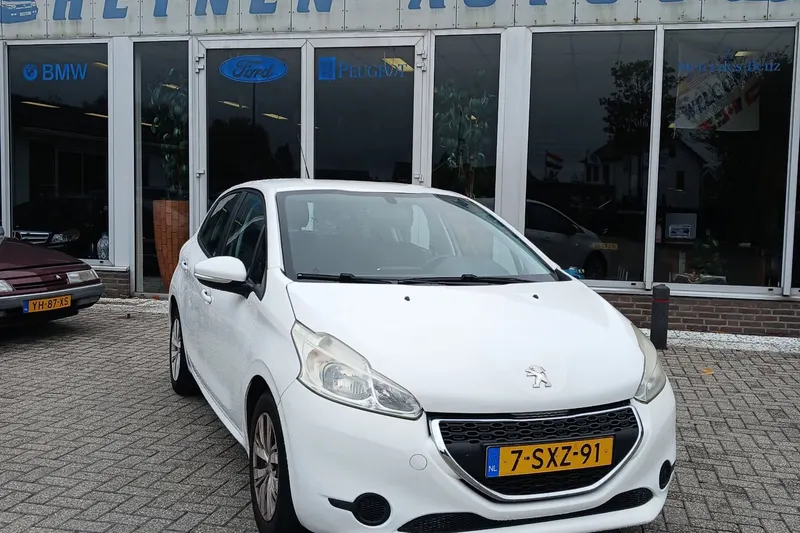 Peugeot 208 (2014)