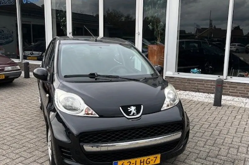 Peugeot 107 (2010)