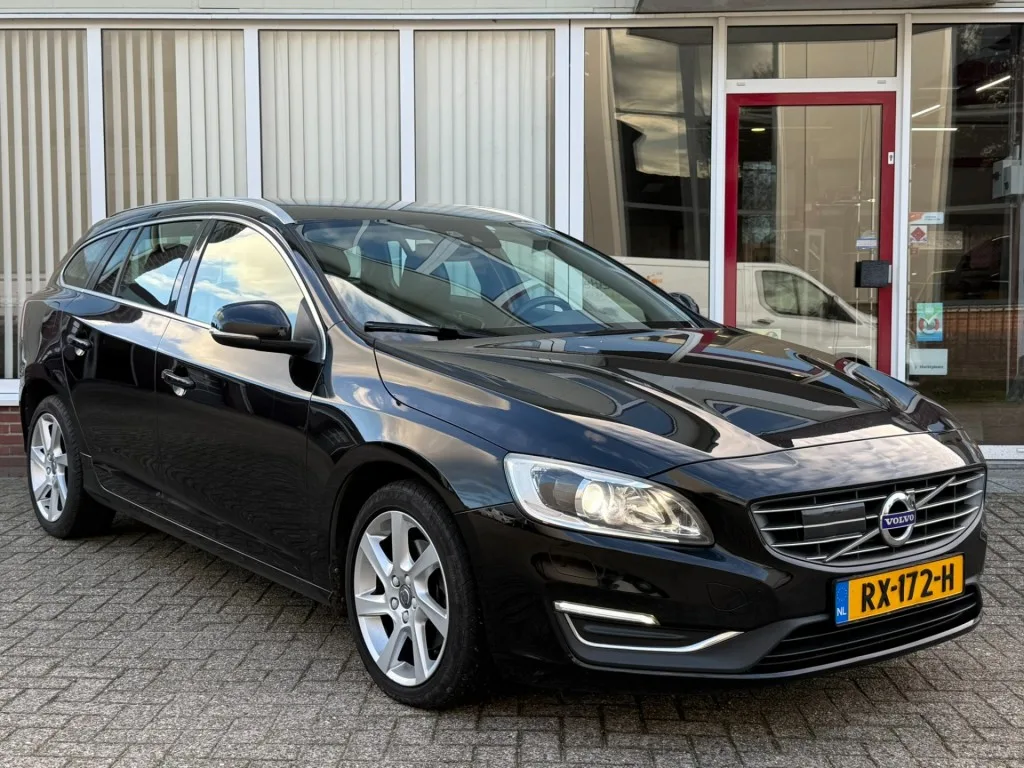 Volvo V60 (2016) — foto 1