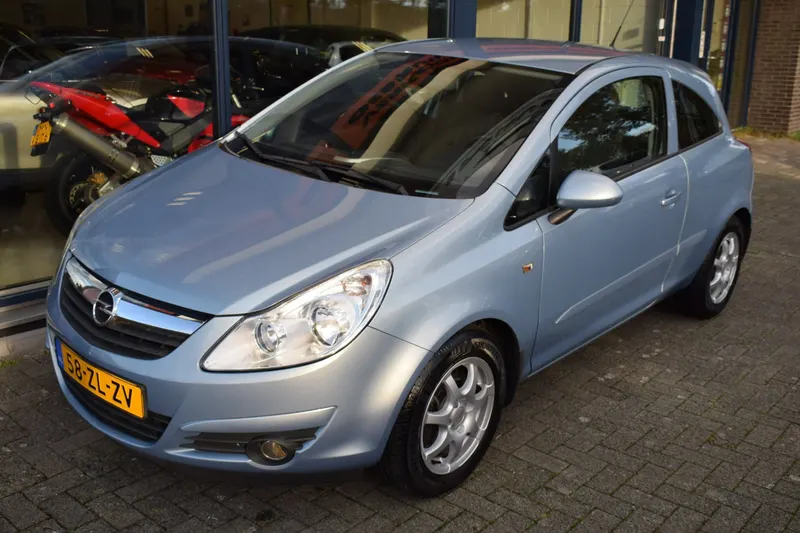 Opel Corsa (2008)