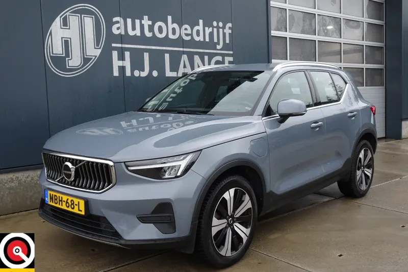Volvo XC40 (2022)