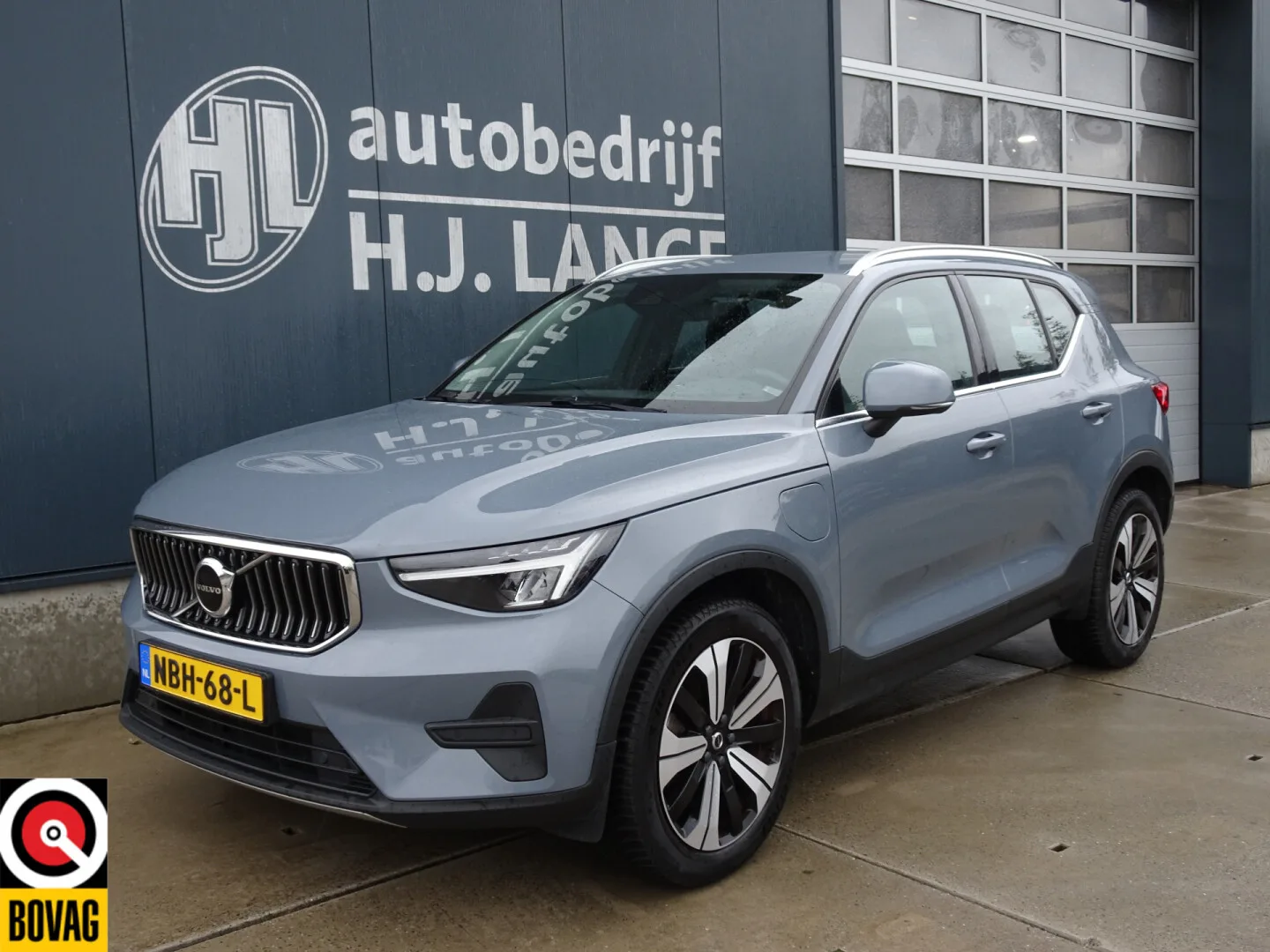 Volvo XC40 (2022) — foto 1