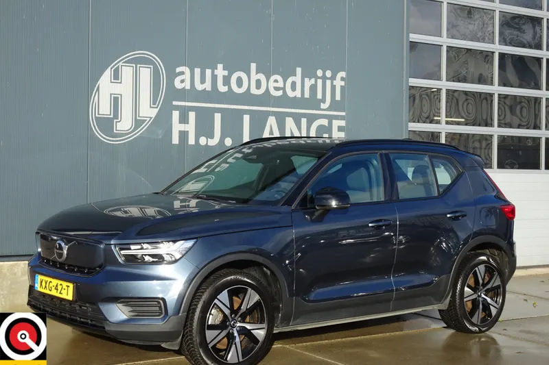 Volvo XC40 (2022)